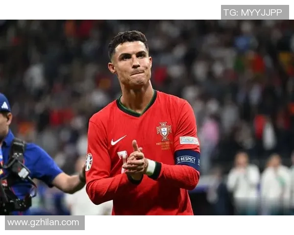 足球巨星全身壁纸精选展现足球魅力与球员风采的高清大图合集