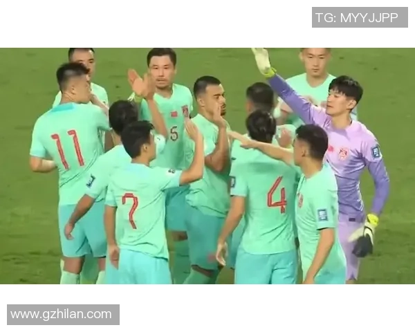 足球赛场聚焦球星关键失误引发比赛走势逆转时刻解析